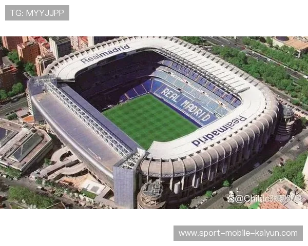 伯纳乌星光闪耀皇马主场迎战尤文全场致敬传奇名宿再现荣耀时刻