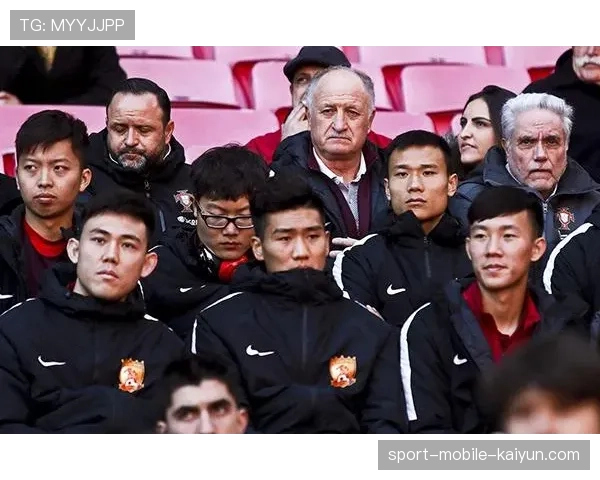 超过50名球员与联盟工作人员持续对话，寻求变革性协议